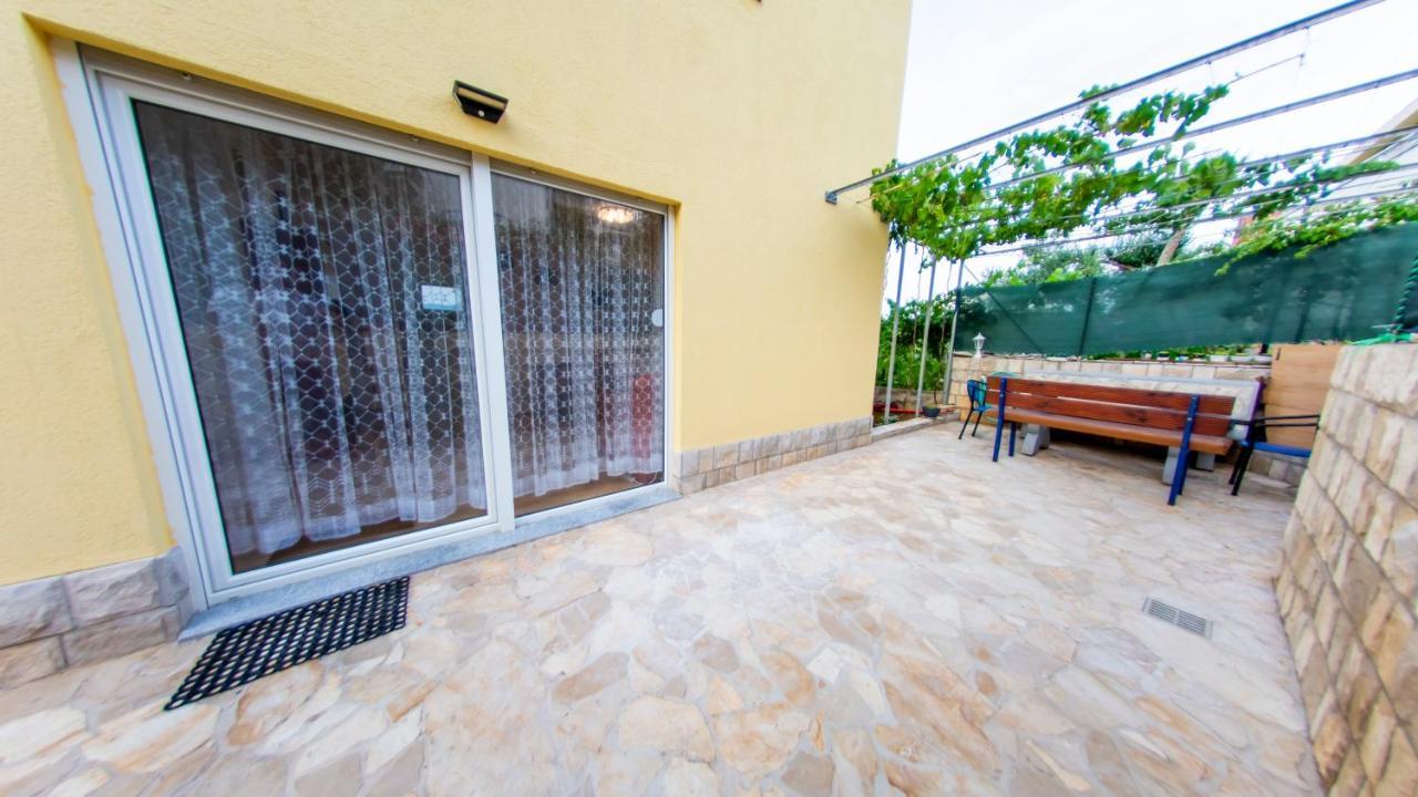 Planikovica Apartments Trogir Buitenkant foto