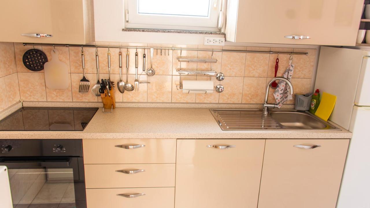 Planikovica Apartments Trogir Buitenkant foto