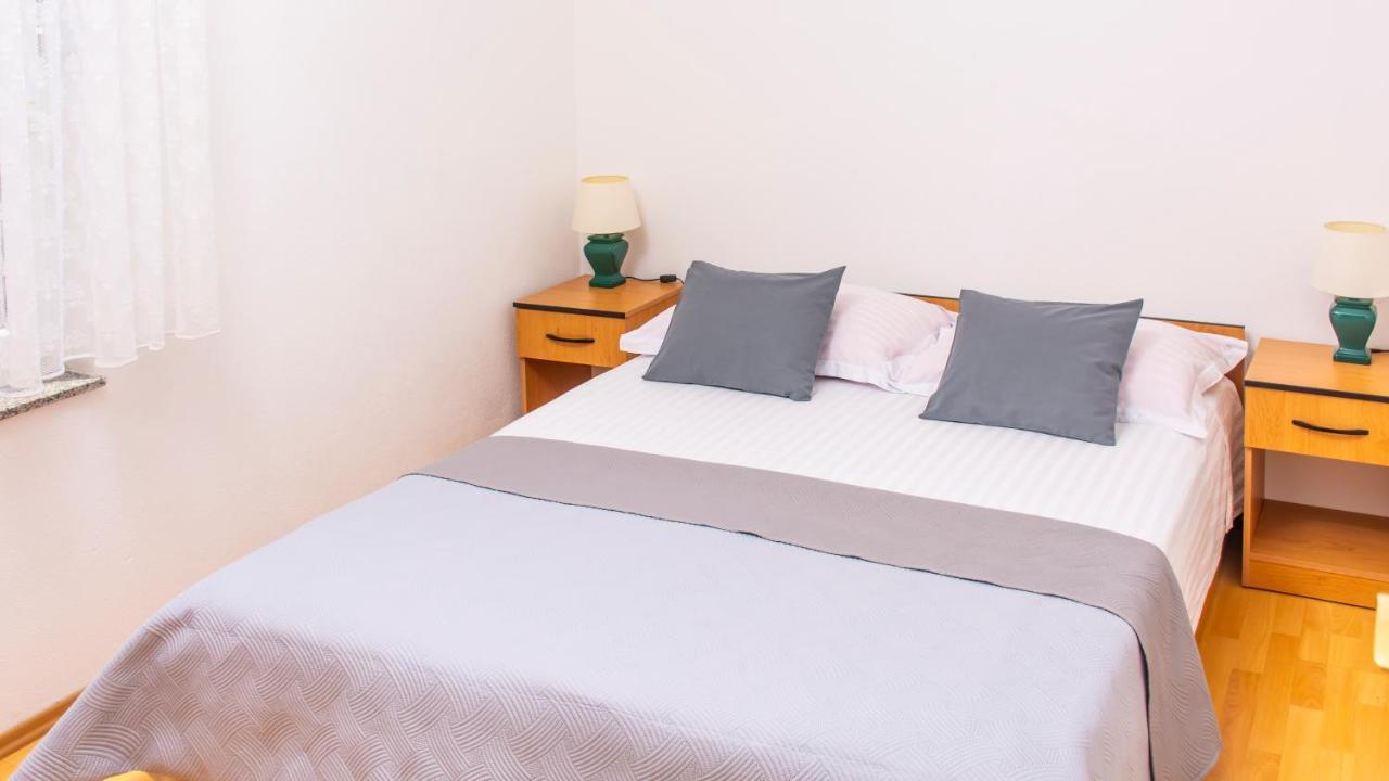 Planikovica Apartments Trogir Buitenkant foto