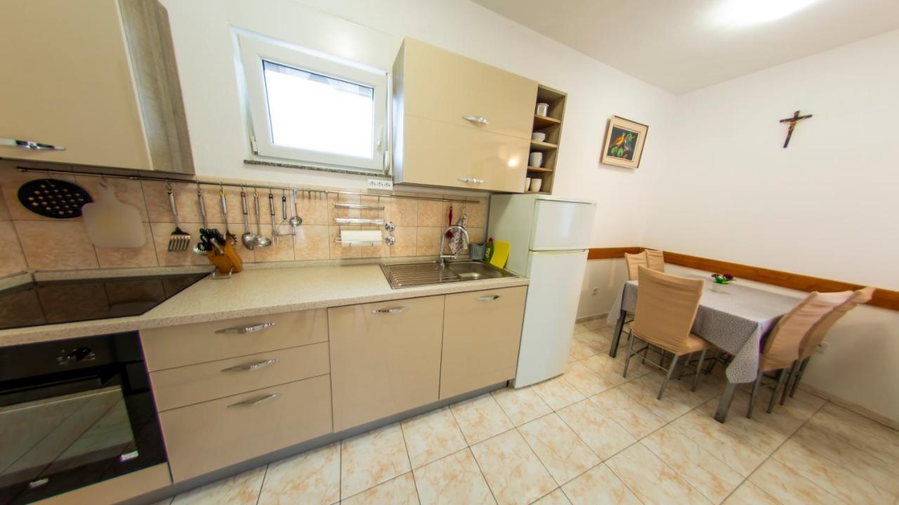 Planikovica Apartments Trogir Buitenkant foto