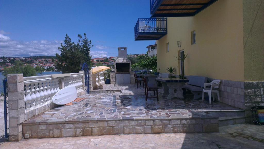 Planikovica Apartments Trogir Buitenkant foto