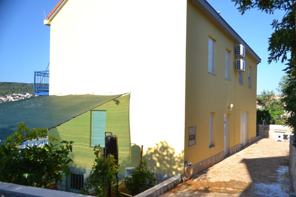 Planikovica Apartments Trogir Buitenkant foto
