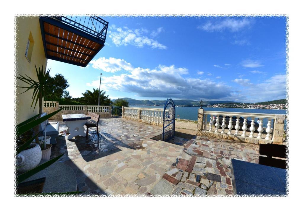 Planikovica Apartments Trogir Buitenkant foto